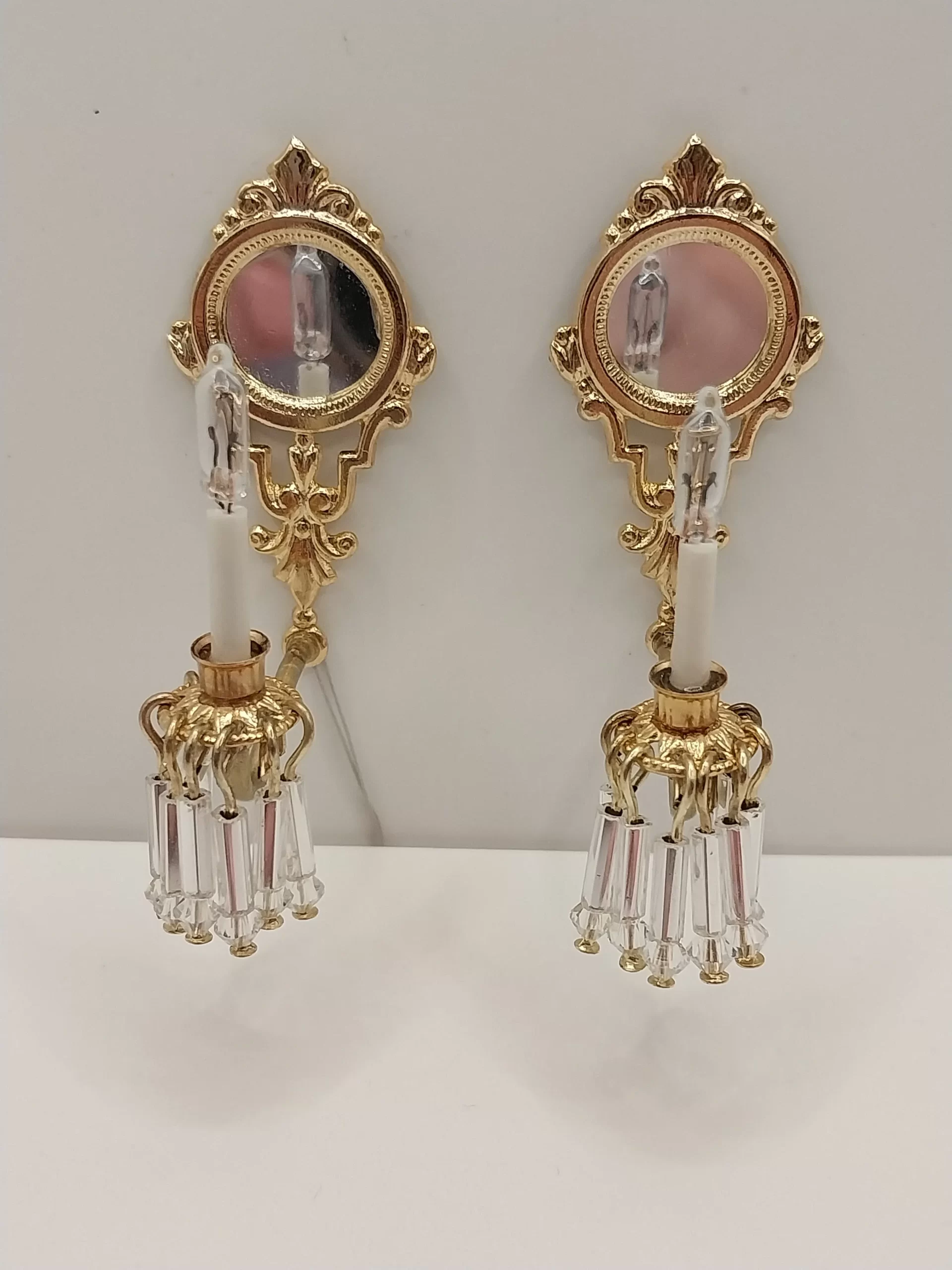 2cSingle-Mirrored-Wall-Sconce-with-Crystals-Pair-A